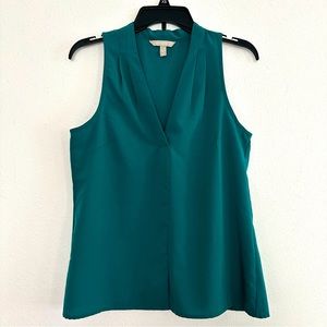 Banana Republic forest green sleeveless top